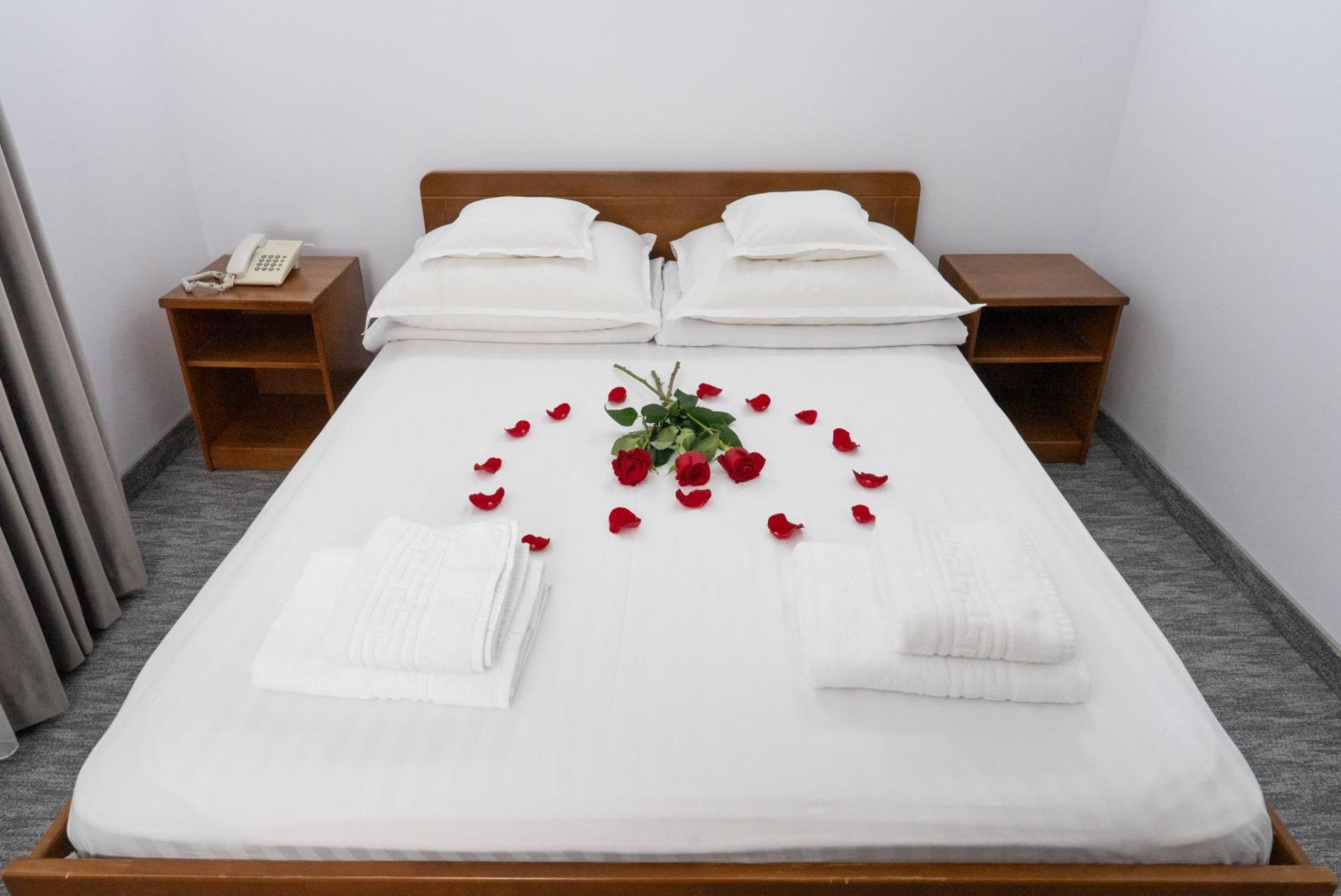 Hotel Casa De Piatra Scheia 외부 사진