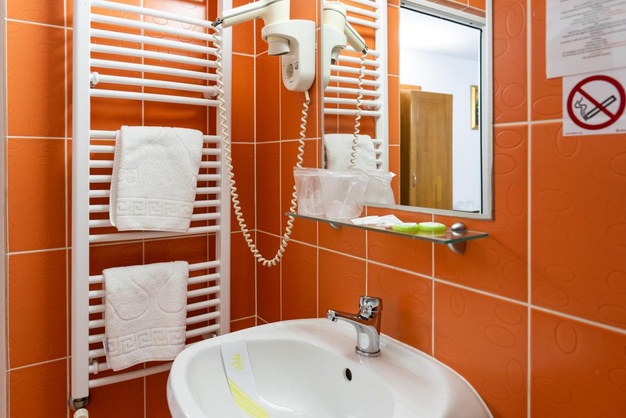 Hotel Casa De Piatra Scheia 외부 사진